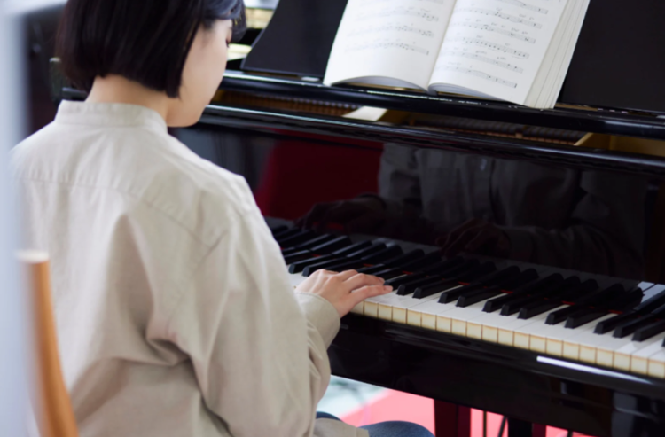 楽器レッスン初心者の女性向け完全ガイド｜不安ゼロで始めるマンツーマン教室選びを徹底解説